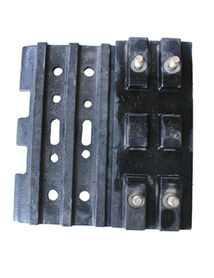 VOLVO ABG7820   Rubber track pads with bolt on