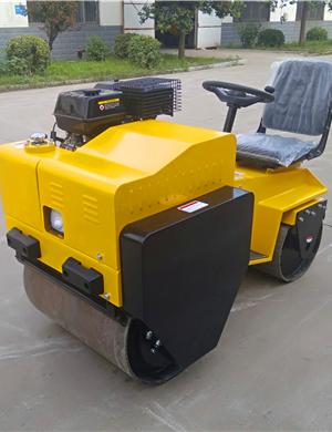 BM850 Double steel wheel seat roller