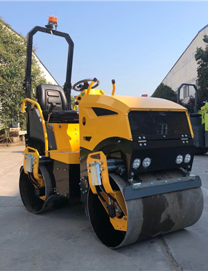 BM1500 Double steel wheel seat roller