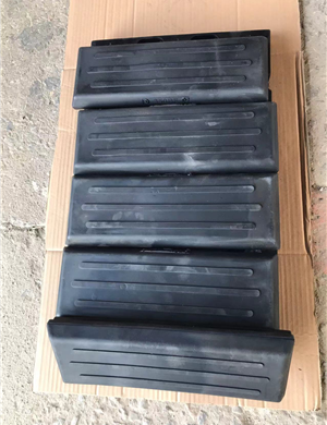   Rubber Track Pads P/N 4624701852 for Titan ABG 425