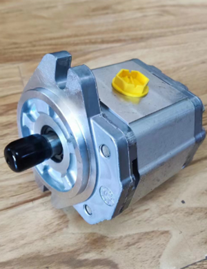 DYNAPAC  roller  Fan motor part number 390609