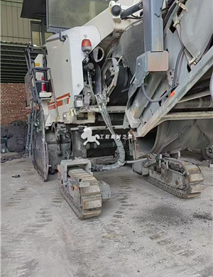 Second hand equipment WIRTGEN milling machine W195 for sale