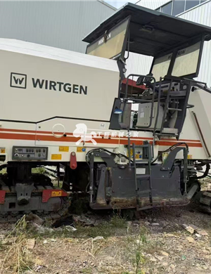 Purchase one Wirtgen W195 milling machine in 20 years