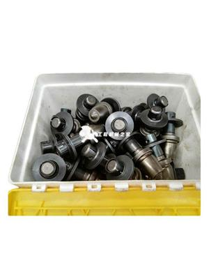 Wirtgen milling machine with various large tool heads  